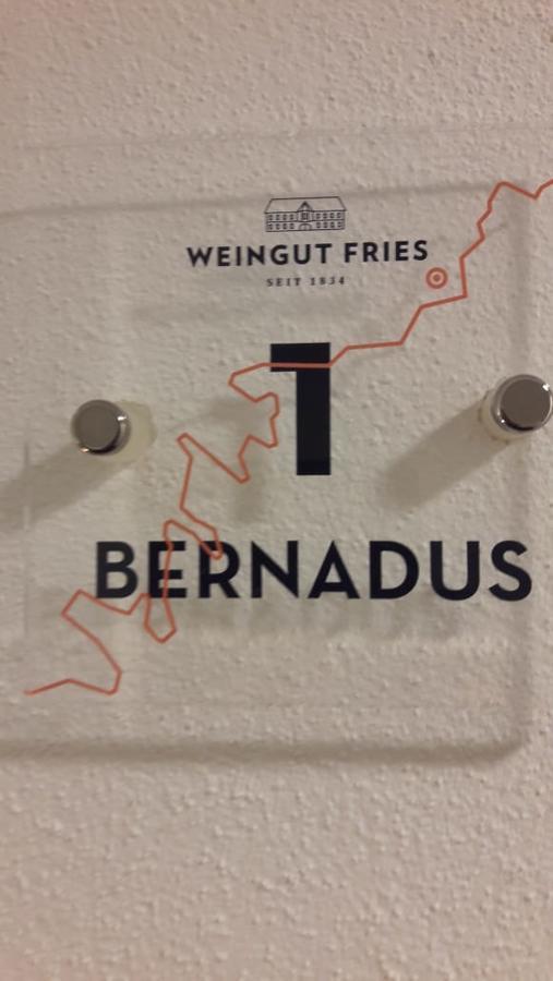 Weinhaus Fries Hotel Kattenes Bagian luar foto